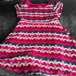 Adorable dress knit print.
